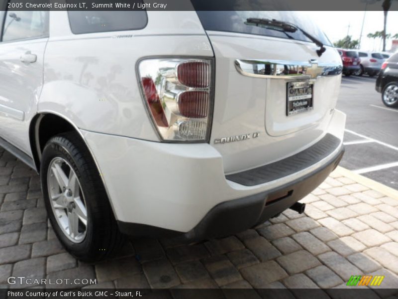 Summit White / Light Gray 2005 Chevrolet Equinox LT