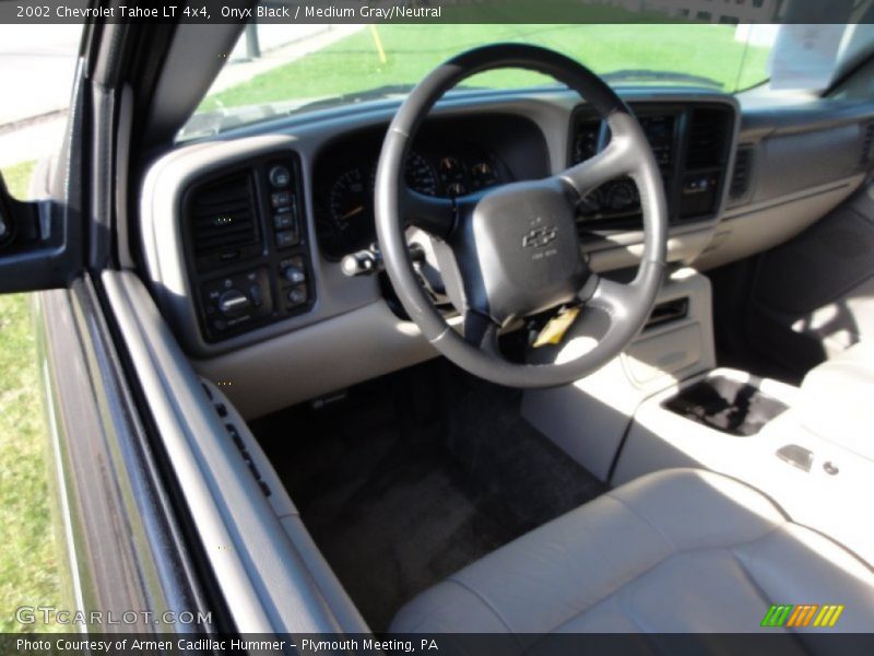 Onyx Black / Medium Gray/Neutral 2002 Chevrolet Tahoe LT 4x4