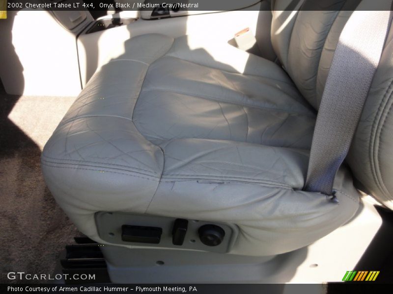 Onyx Black / Medium Gray/Neutral 2002 Chevrolet Tahoe LT 4x4