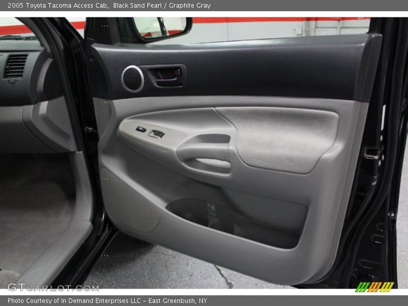 Black Sand Pearl / Graphite Gray 2005 Toyota Tacoma Access Cab