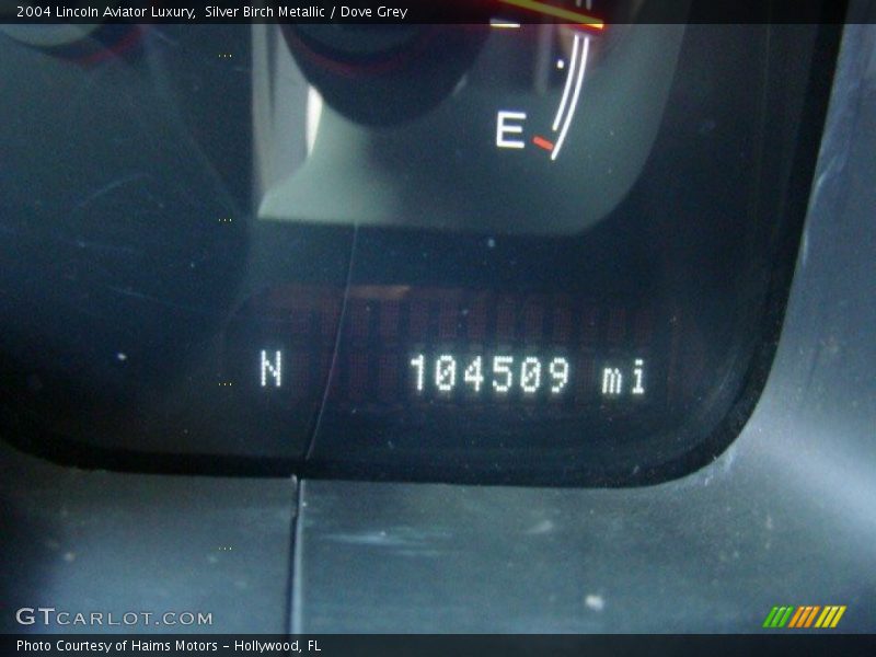 Silver Birch Metallic / Dove Grey 2004 Lincoln Aviator Luxury