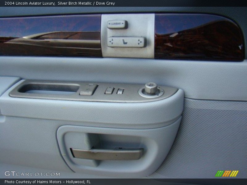 Silver Birch Metallic / Dove Grey 2004 Lincoln Aviator Luxury