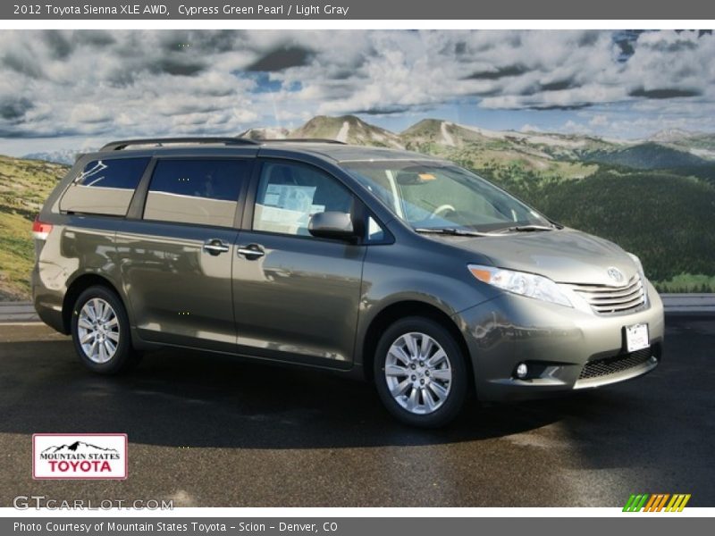 Cypress Green Pearl / Light Gray 2012 Toyota Sienna XLE AWD