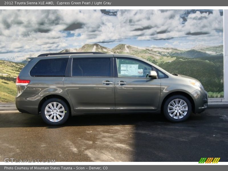 Cypress Green Pearl / Light Gray 2012 Toyota Sienna XLE AWD
