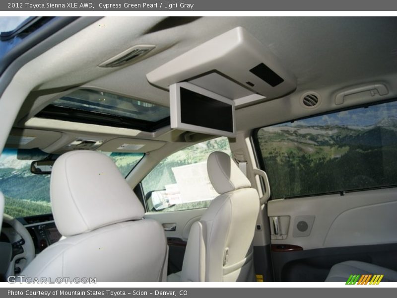 Cypress Green Pearl / Light Gray 2012 Toyota Sienna XLE AWD