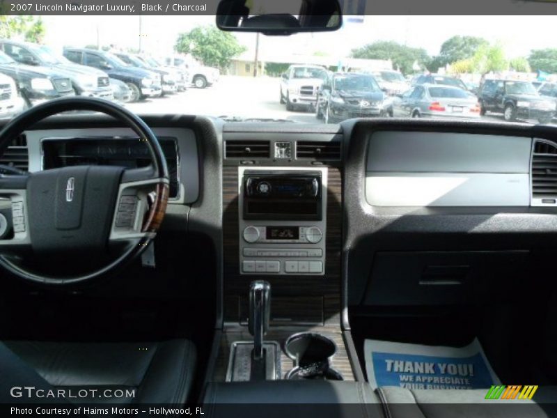 Black / Charcoal 2007 Lincoln Navigator Luxury