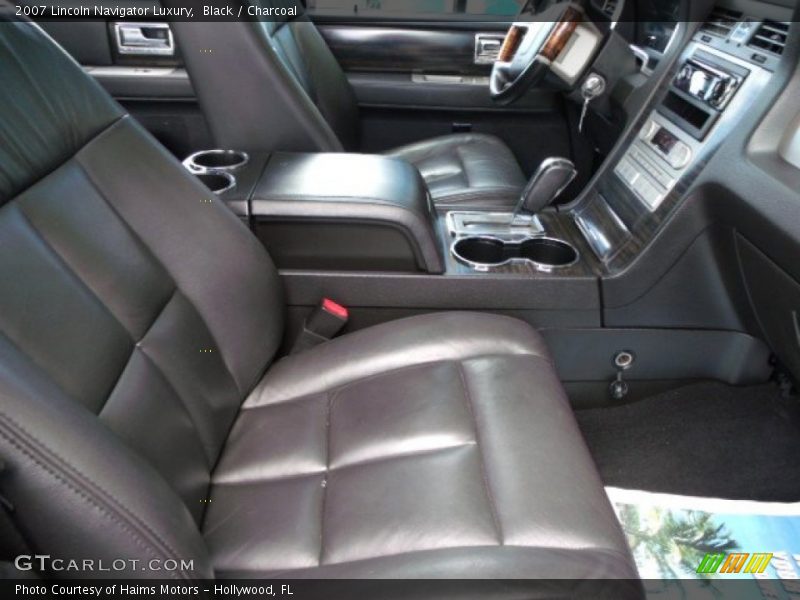 Black / Charcoal 2007 Lincoln Navigator Luxury