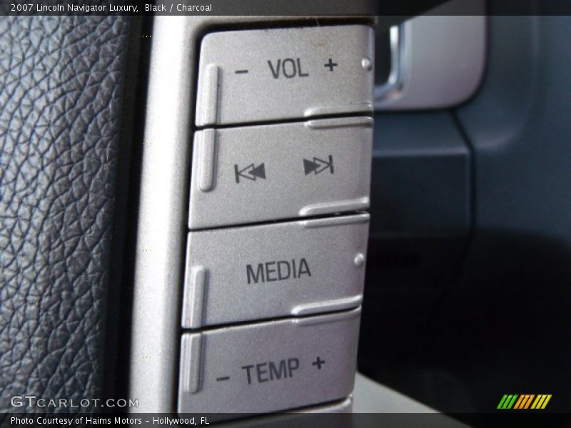 Black / Charcoal 2007 Lincoln Navigator Luxury