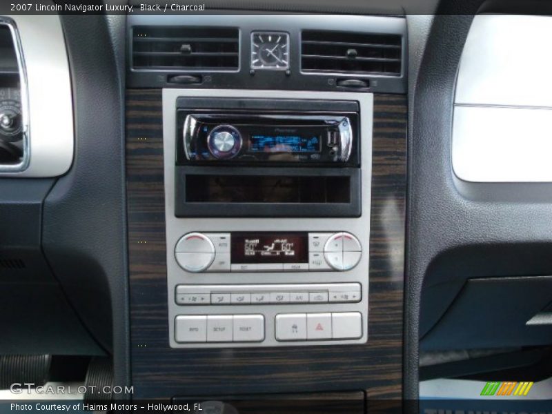 Black / Charcoal 2007 Lincoln Navigator Luxury