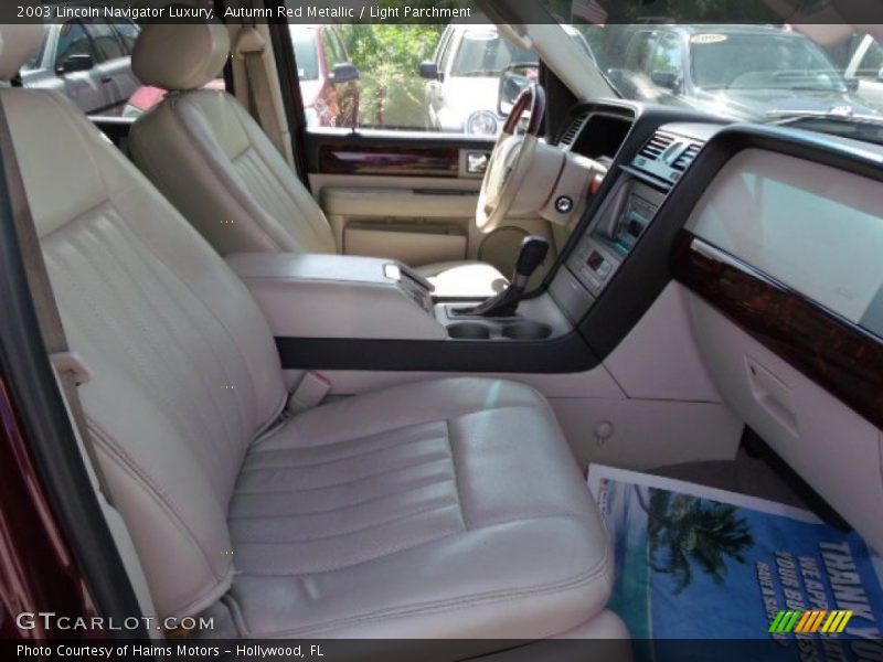 Autumn Red Metallic / Light Parchment 2003 Lincoln Navigator Luxury