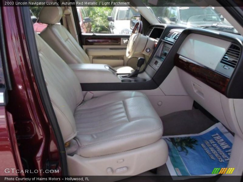 Autumn Red Metallic / Light Parchment 2003 Lincoln Navigator Luxury