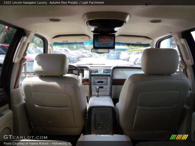 Autumn Red Metallic / Light Parchment 2003 Lincoln Navigator Luxury
