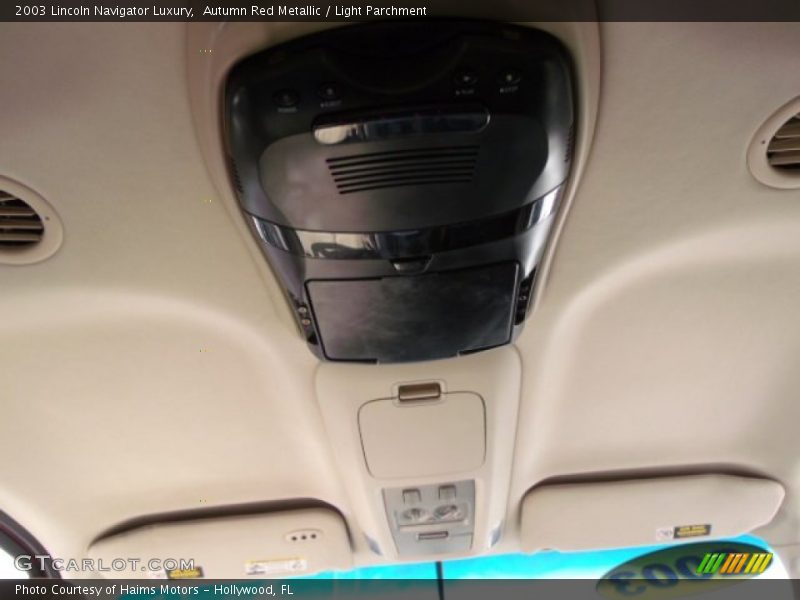 Autumn Red Metallic / Light Parchment 2003 Lincoln Navigator Luxury