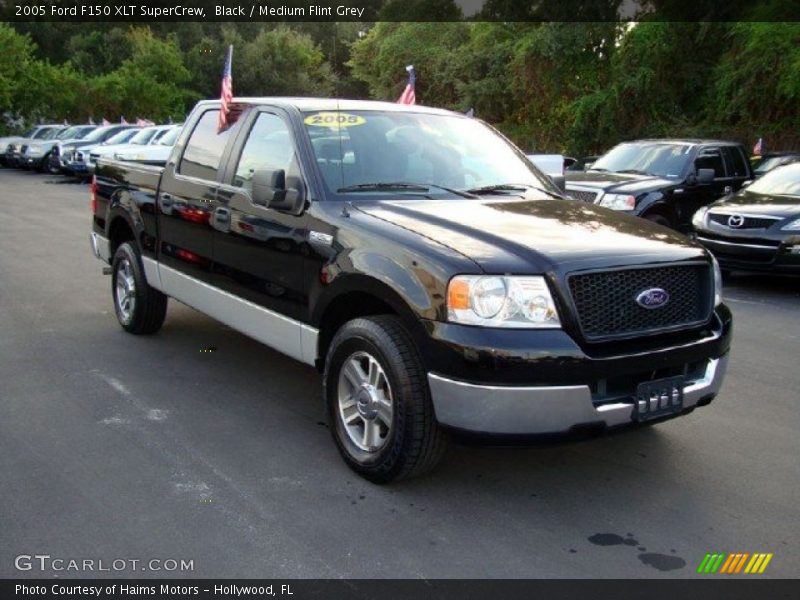 Black / Medium Flint Grey 2005 Ford F150 XLT SuperCrew