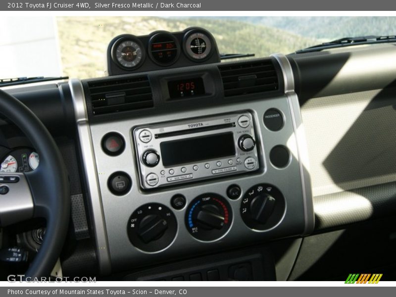Silver Fresco Metallic / Dark Charcoal 2012 Toyota FJ Cruiser 4WD