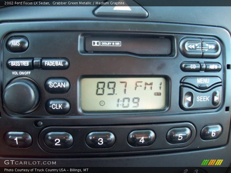 Grabber Green Metallic / Medium Graphite 2002 Ford Focus LX Sedan