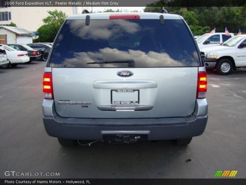 Pewter Metallic / Medium Flint Grey 2006 Ford Expedition XLT