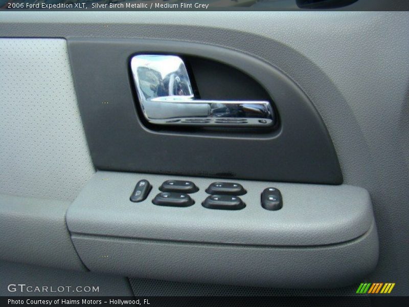Silver Birch Metallic / Medium Flint Grey 2006 Ford Expedition XLT
