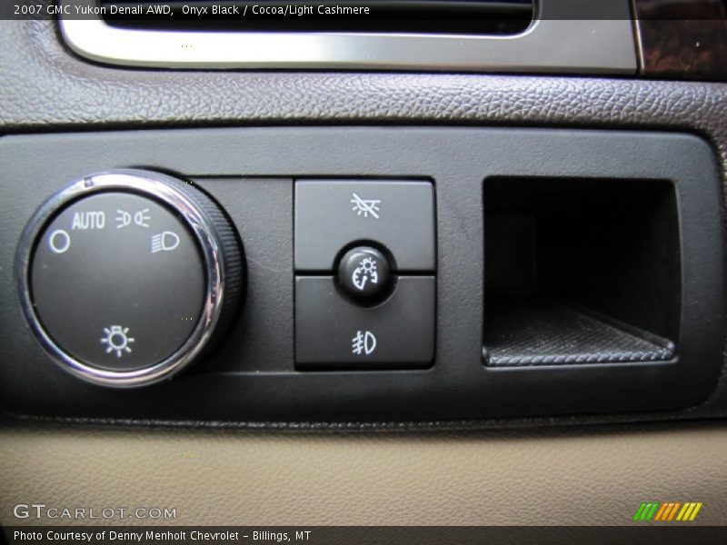 Onyx Black / Cocoa/Light Cashmere 2007 GMC Yukon Denali AWD
