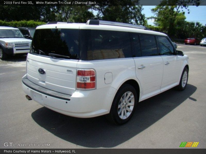 White Platinum Tri-Coat / Charcoal Black 2009 Ford Flex SEL