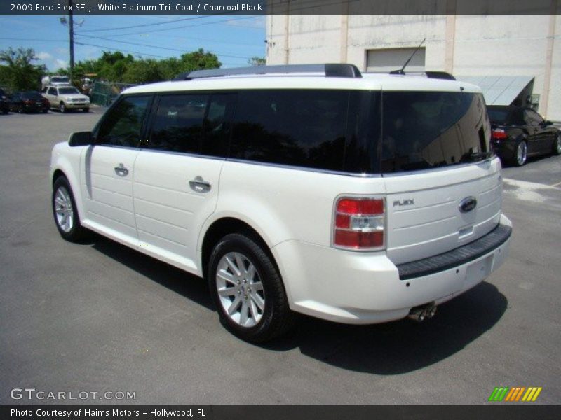 White Platinum Tri-Coat / Charcoal Black 2009 Ford Flex SEL