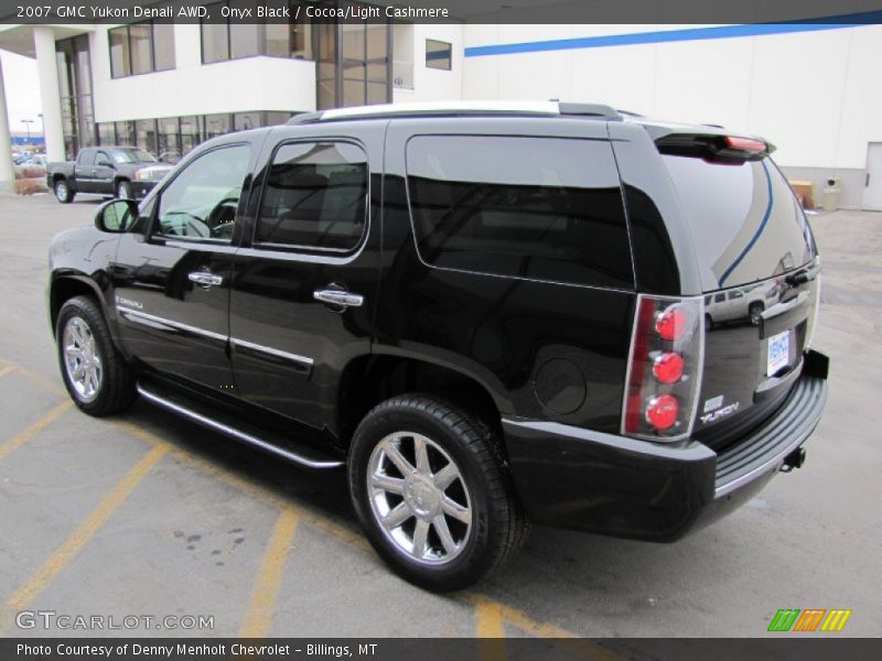 Onyx Black / Cocoa/Light Cashmere 2007 GMC Yukon Denali AWD