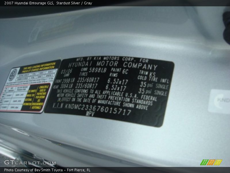 Stardust Silver / Gray 2007 Hyundai Entourage GLS