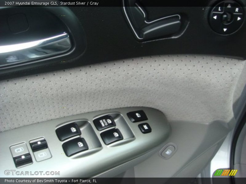 Stardust Silver / Gray 2007 Hyundai Entourage GLS