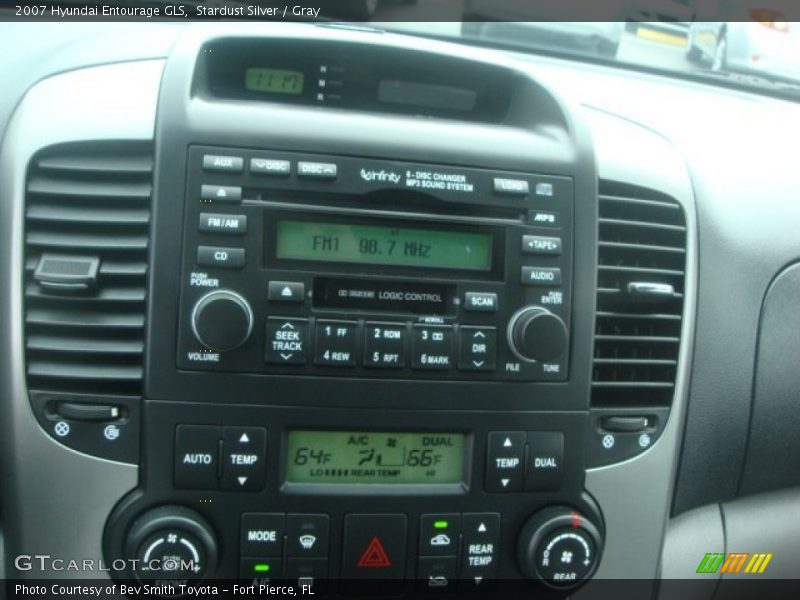 Stardust Silver / Gray 2007 Hyundai Entourage GLS