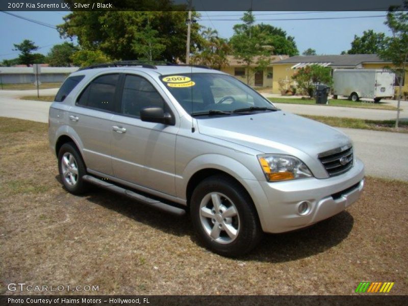 Silver / Black 2007 Kia Sorento LX