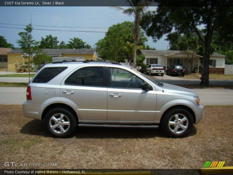 Silver / Black 2007 Kia Sorento LX