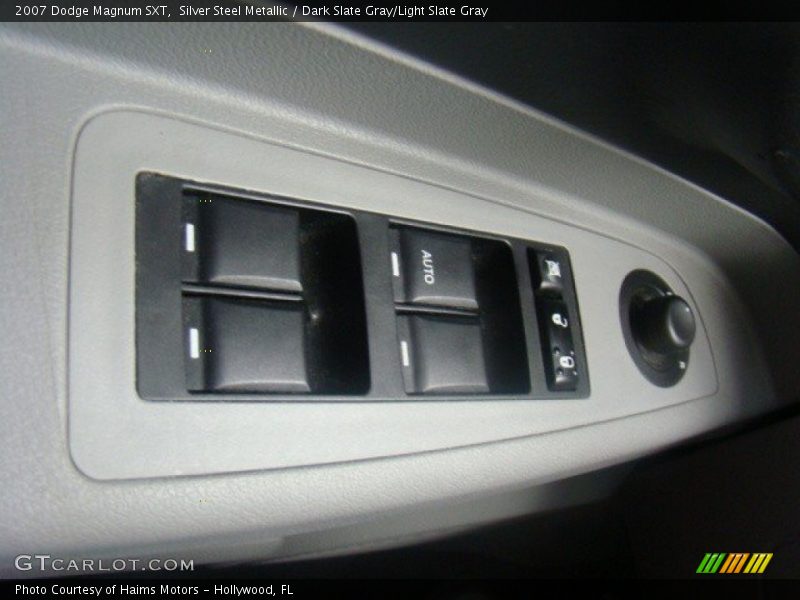 Silver Steel Metallic / Dark Slate Gray/Light Slate Gray 2007 Dodge Magnum SXT