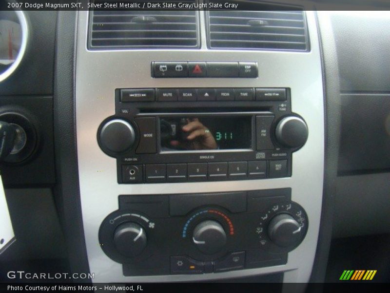 Silver Steel Metallic / Dark Slate Gray/Light Slate Gray 2007 Dodge Magnum SXT
