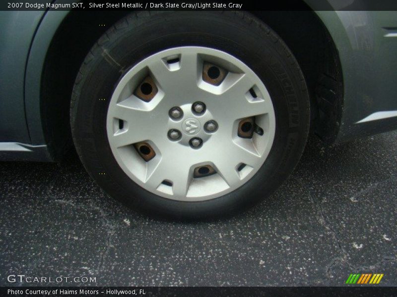 Silver Steel Metallic / Dark Slate Gray/Light Slate Gray 2007 Dodge Magnum SXT