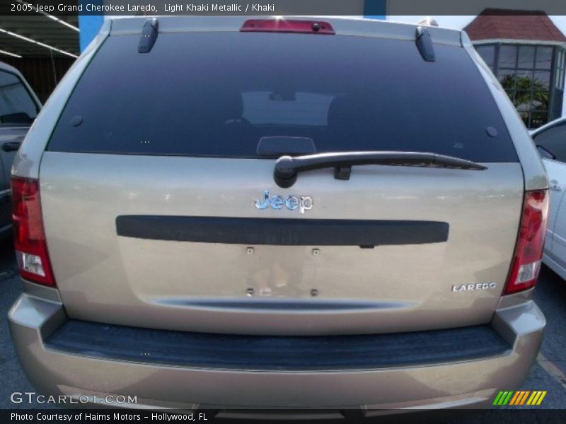 Light Khaki Metallic / Khaki 2005 Jeep Grand Cherokee Laredo