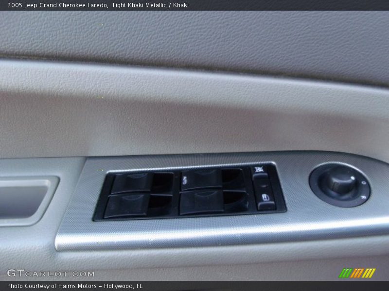 Light Khaki Metallic / Khaki 2005 Jeep Grand Cherokee Laredo