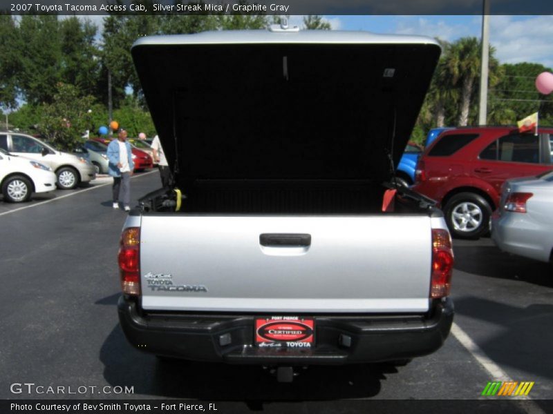 Silver Streak Mica / Graphite Gray 2007 Toyota Tacoma Access Cab