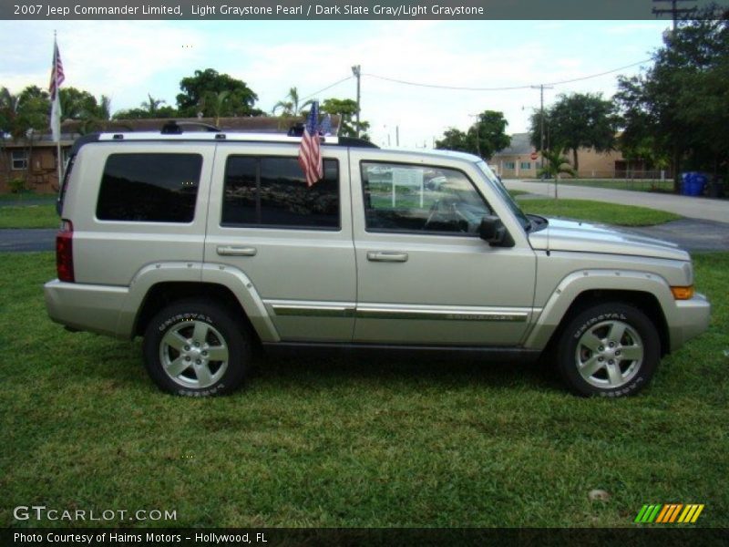 Light Graystone Pearl / Dark Slate Gray/Light Graystone 2007 Jeep Commander Limited