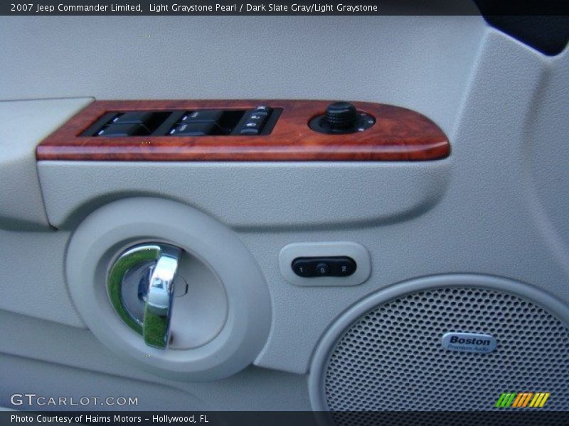 Light Graystone Pearl / Dark Slate Gray/Light Graystone 2007 Jeep Commander Limited