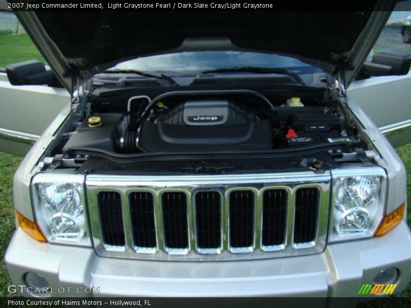 Light Graystone Pearl / Dark Slate Gray/Light Graystone 2007 Jeep Commander Limited
