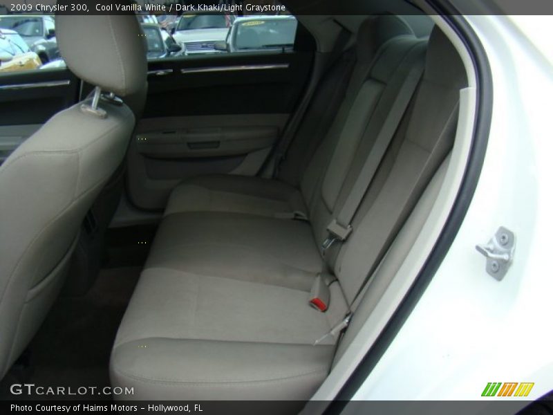 Cool Vanilla White / Dark Khaki/Light Graystone 2009 Chrysler 300