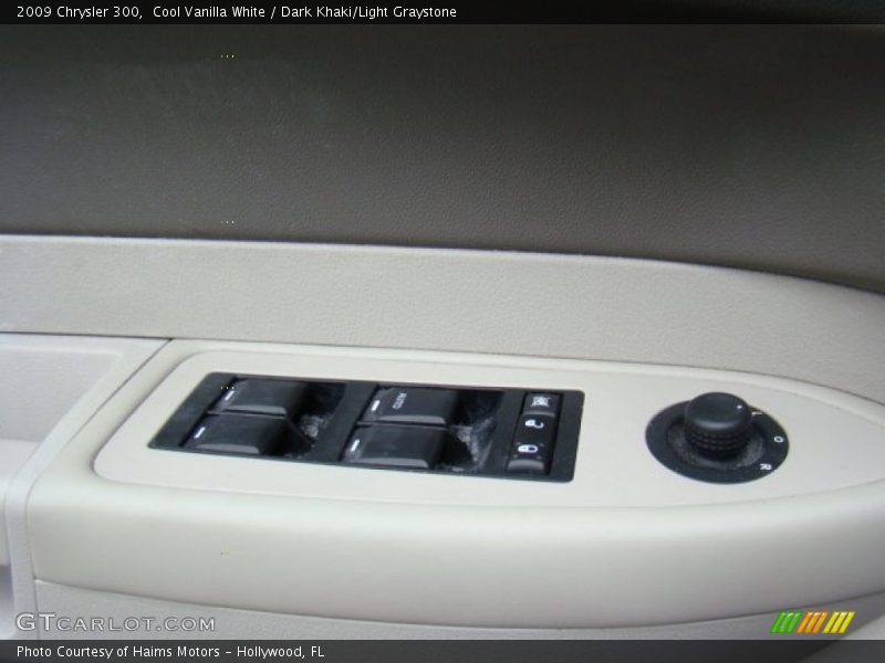 Cool Vanilla White / Dark Khaki/Light Graystone 2009 Chrysler 300
