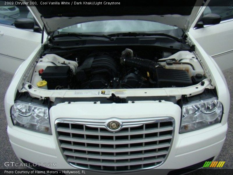 Cool Vanilla White / Dark Khaki/Light Graystone 2009 Chrysler 300
