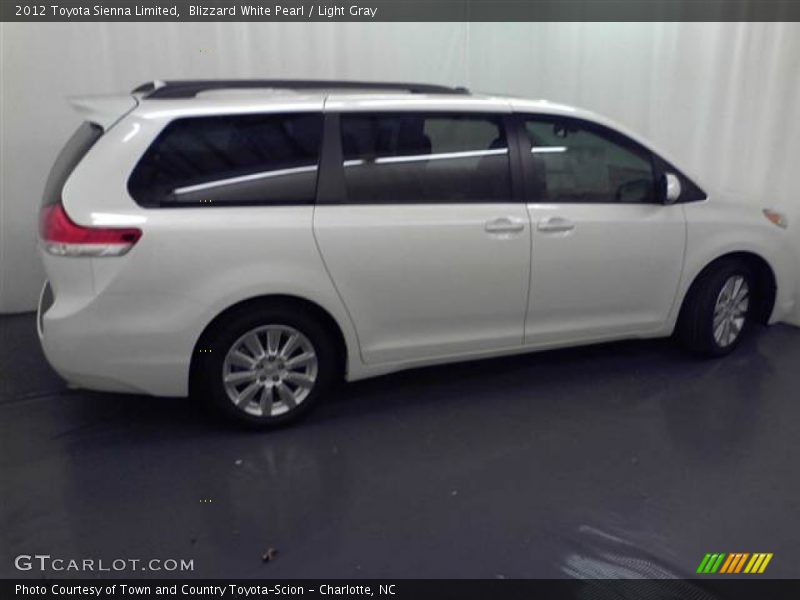 Blizzard White Pearl / Light Gray 2012 Toyota Sienna Limited