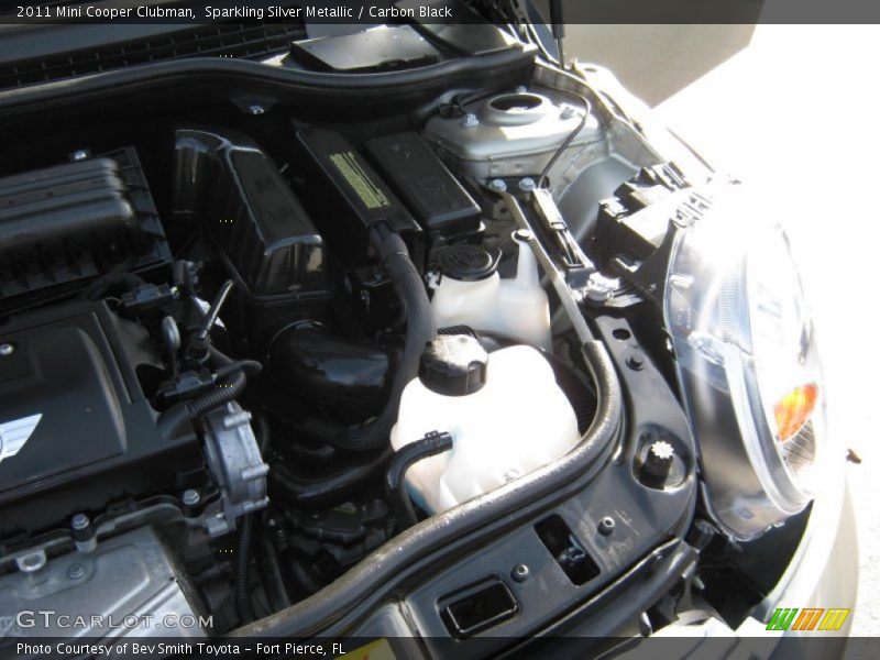 Sparkling Silver Metallic / Carbon Black 2011 Mini Cooper Clubman