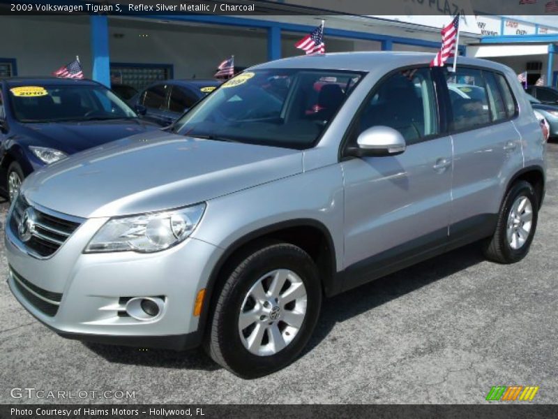Reflex Silver Metallic / Charcoal 2009 Volkswagen Tiguan S