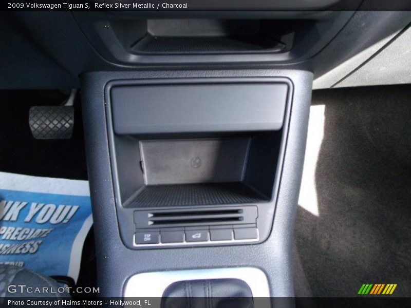 Reflex Silver Metallic / Charcoal 2009 Volkswagen Tiguan S