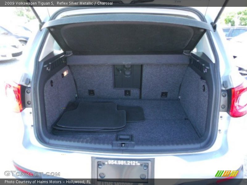 Reflex Silver Metallic / Charcoal 2009 Volkswagen Tiguan S