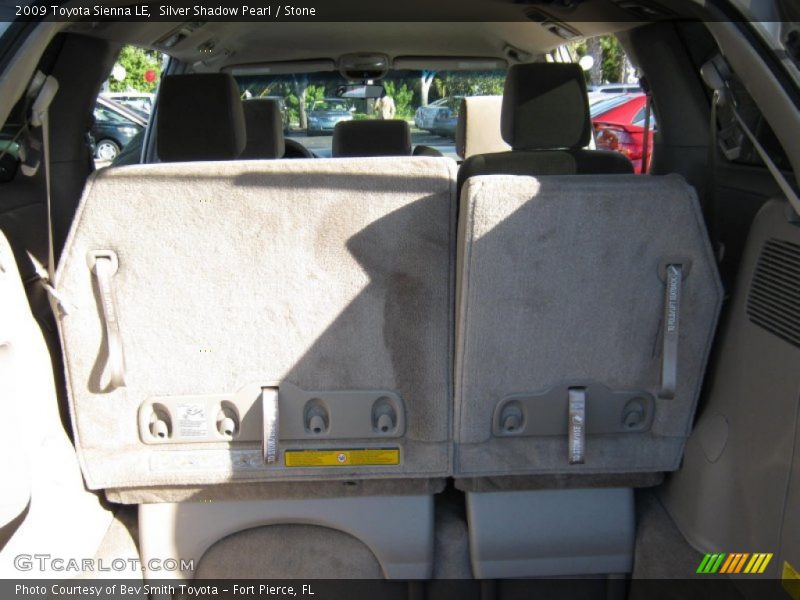 Silver Shadow Pearl / Stone 2009 Toyota Sienna LE