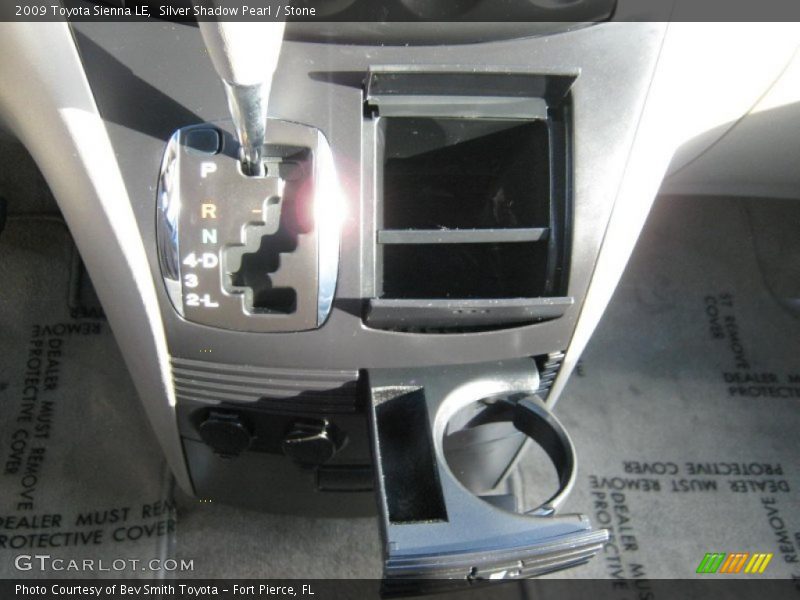 Silver Shadow Pearl / Stone 2009 Toyota Sienna LE